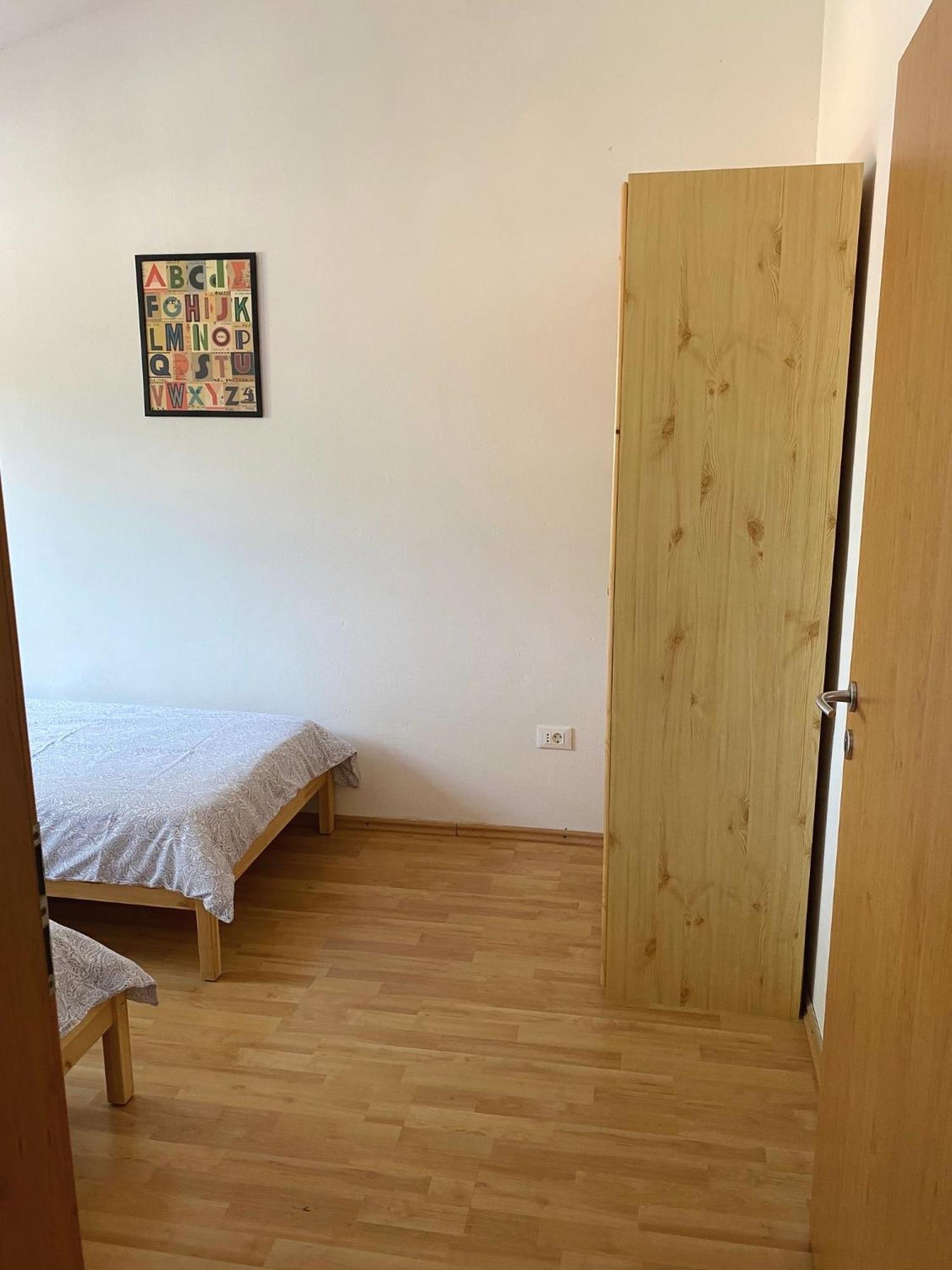 Apartments Lili Башка Екстер'єр фото